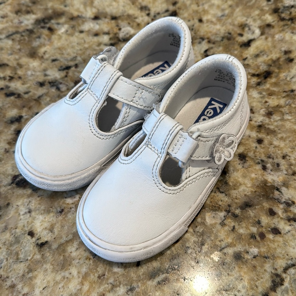 GIRLS' KEDS INFANT & TODDLER & LITTLE KID DAPHNE T-STRAP CASUAL size 5.5